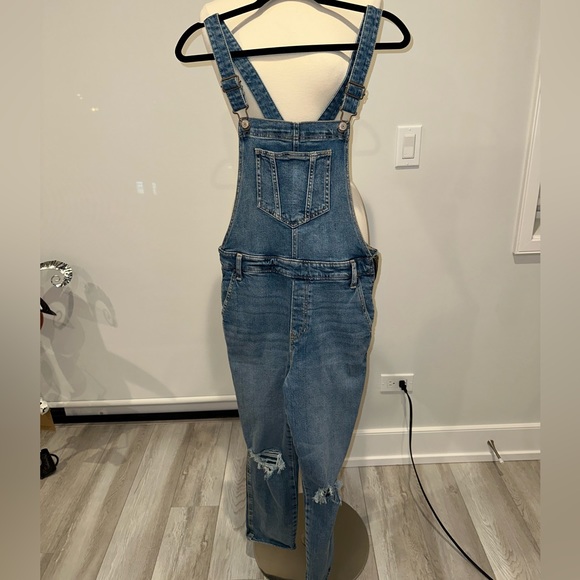 Old Navy Jean Jumpsuit with ripped knees - Picture 3 of 4
